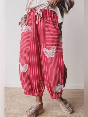 Davi & Dani Patchwork Lace Appliqué Relaxed Fit Red Stripe Barrel Pants L NWT